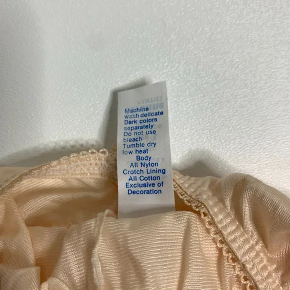 Vintage Myonne Shiny Second Skin High Cut Panties Size Small Satin Lace Trim NEW - Picture 6 of 9